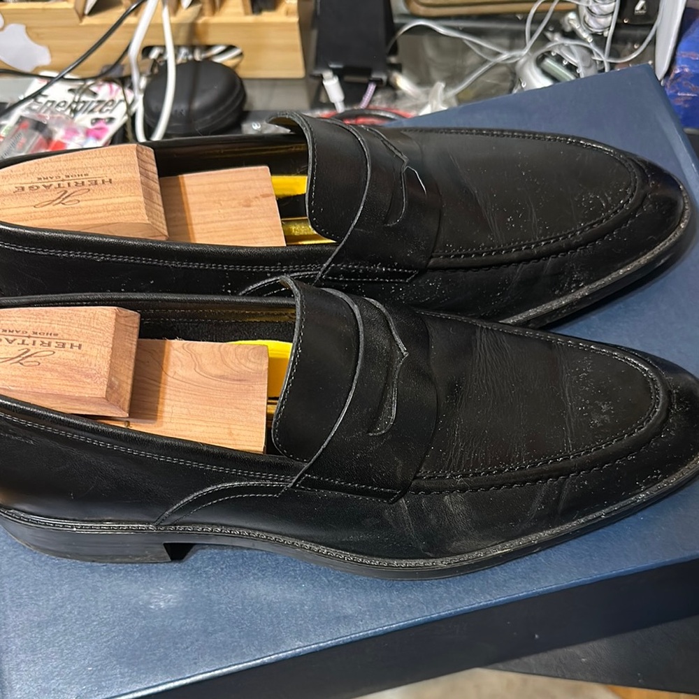 Classy Men’s COLE HAAN dress shoes